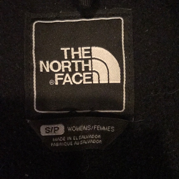 Women’s warm north face size small - Picture 3 of 4